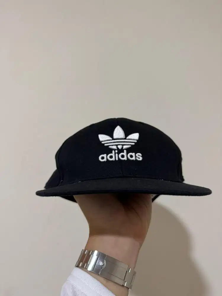 Topi Adidas for Casual or Sporty Black Original
