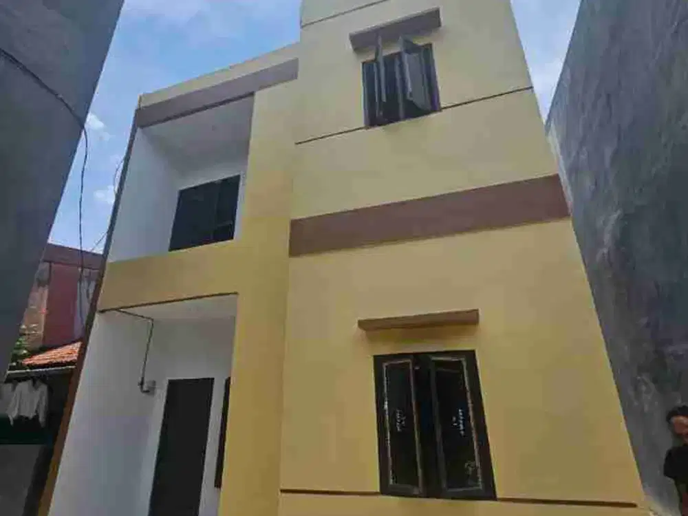 dijual rumah 2 lantai di srengseng sawah Jagakarsa Jakarta Selatan