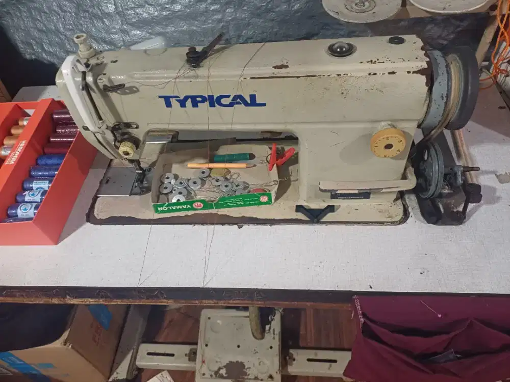 Mesin jahit dan mesin obras