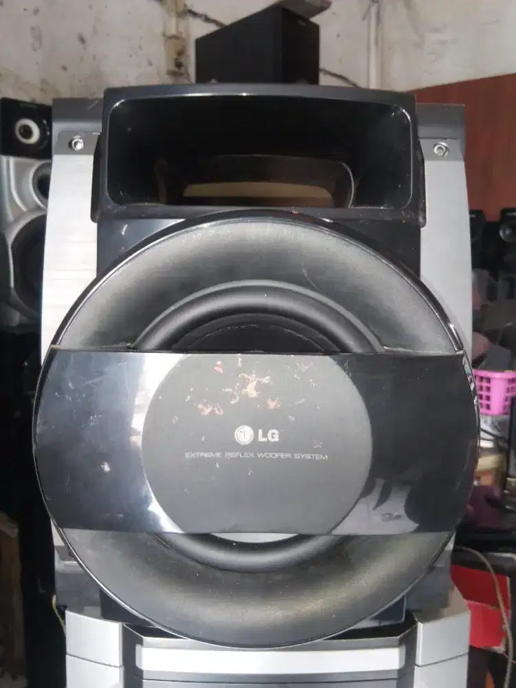 LG Subwoofer 7 in 400 Watts, full ori, box utuh, merk Korea