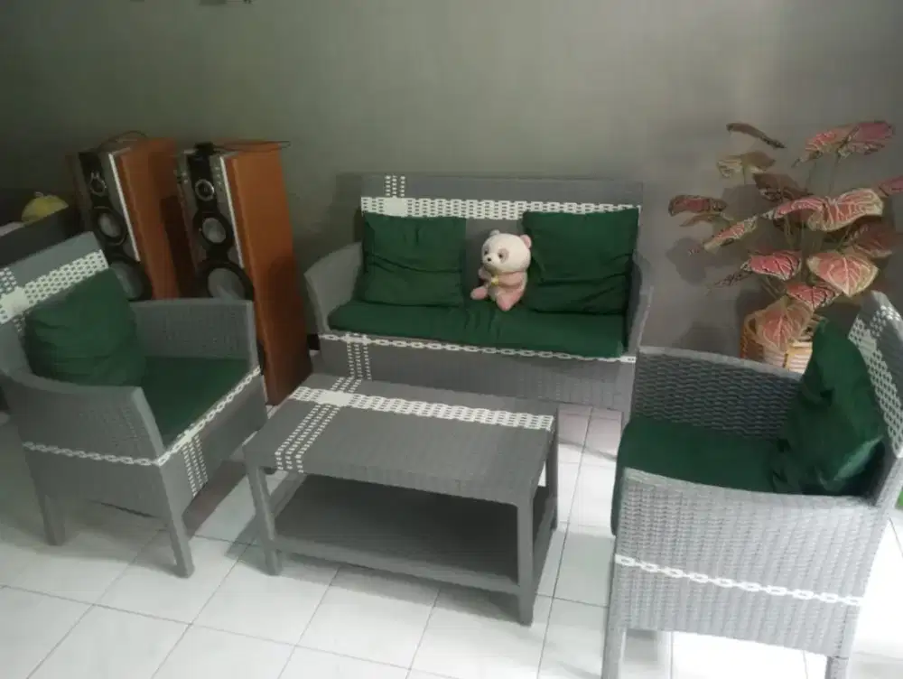 Kursi ruang tamu rotan (LIKE NEW)