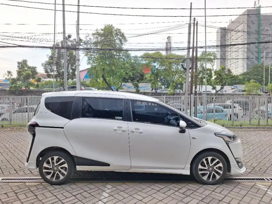 DP MURAH Toyota Sienta 1.5 Q Bensin-AT 2017  CYVBD