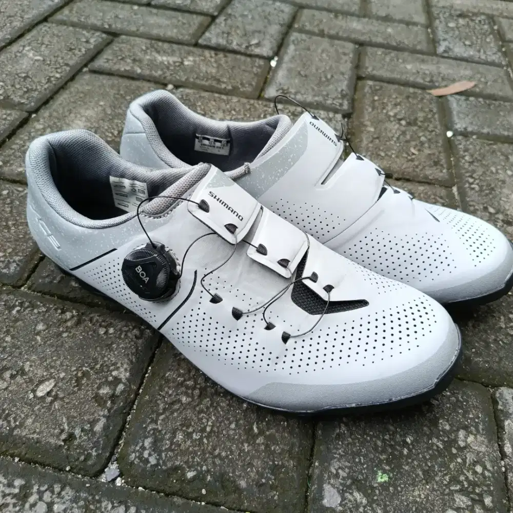 Sepatu MTB Shimano XC3