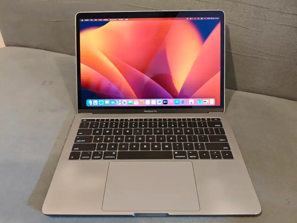 Jual Macbook Pro 2017 second, 16/256 GB, Core i7