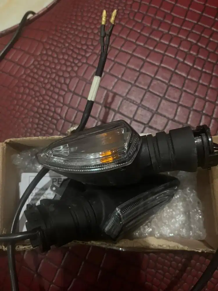 lampu sein belakang aerox new original 100%