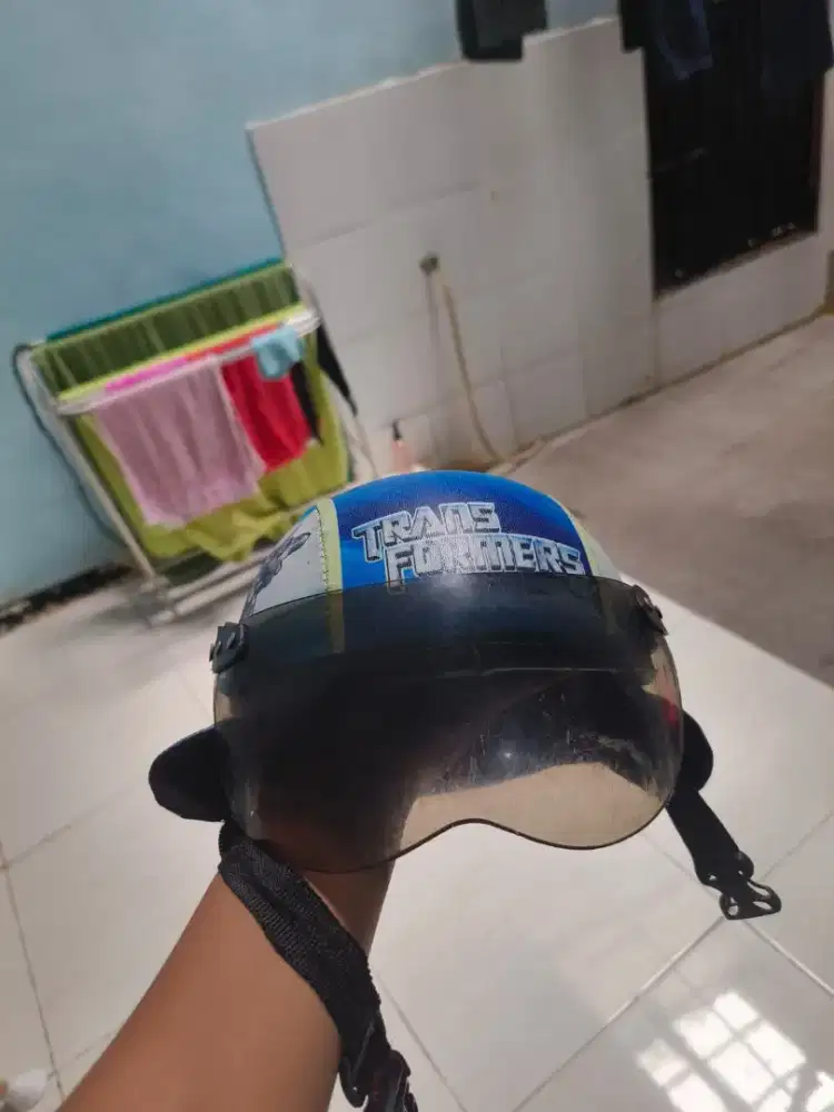 Pelindung kepala komdisi masih bagus