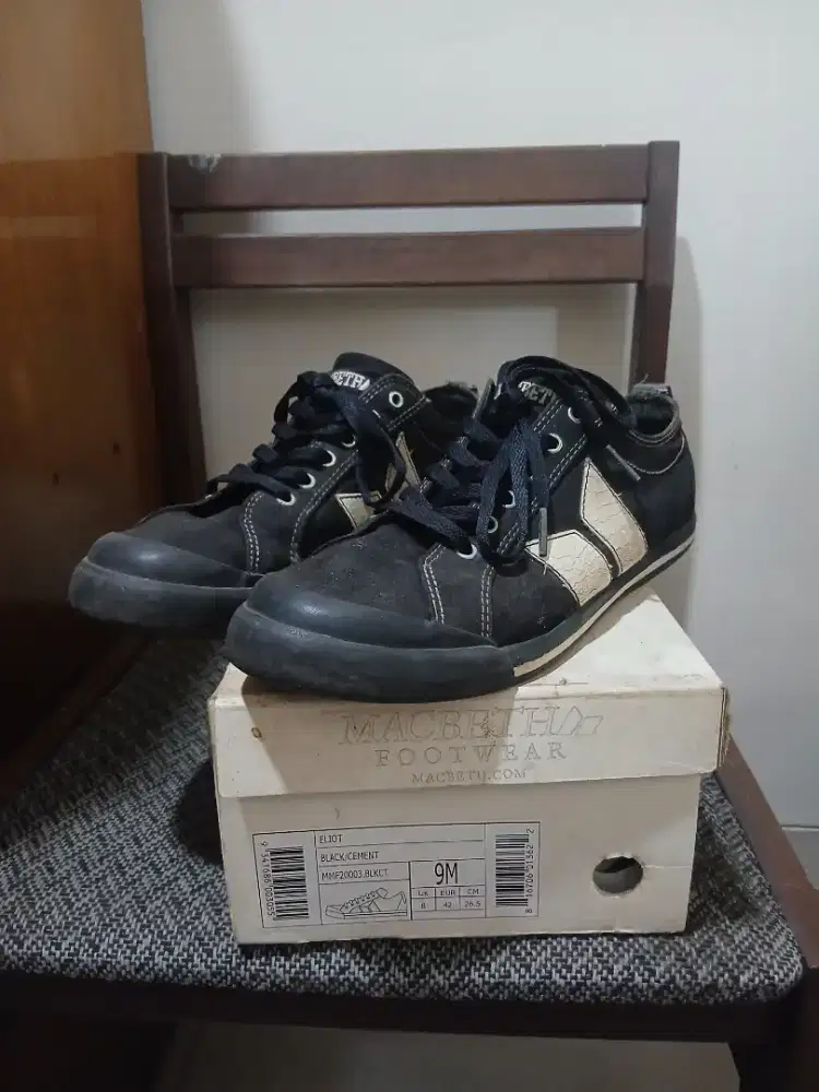 Macbeth Eliot Black Cement era Tom Delonge size 42