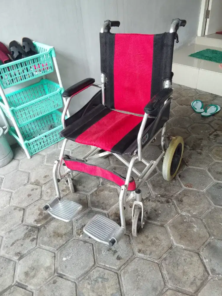 Kursi Roda Bekas merek GEA