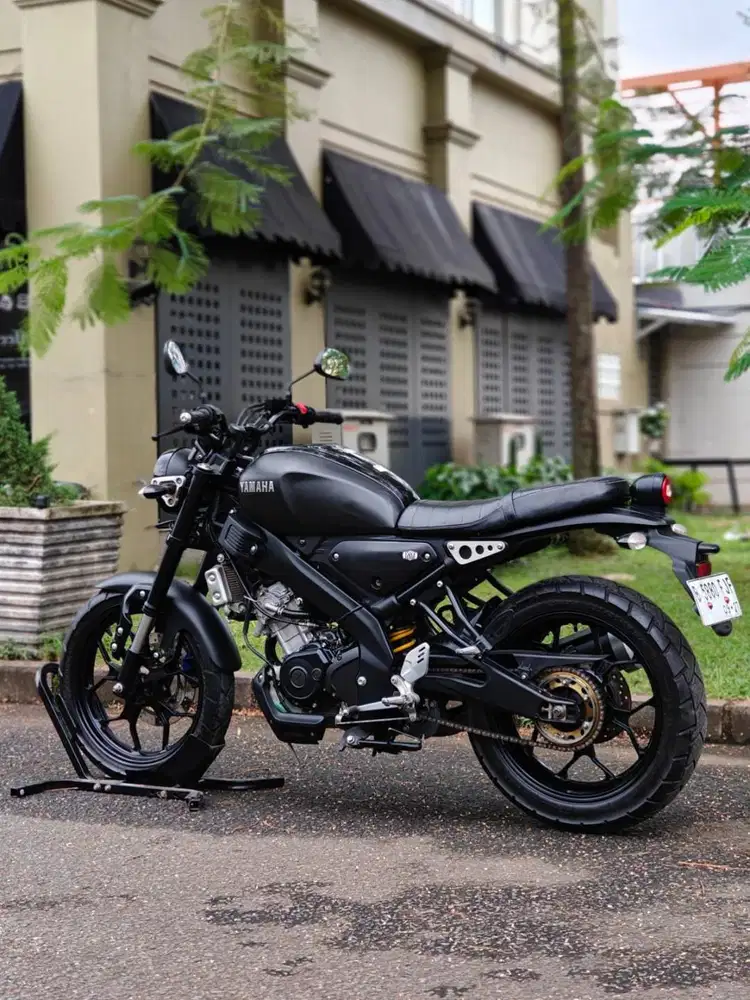 YAMAHA XSR 155 2022 HITAM KM LOW PAJAK PANJANG SIAP JALAN