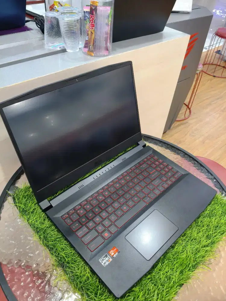 MSU gaming 15 AMD ryzen 5-5600h