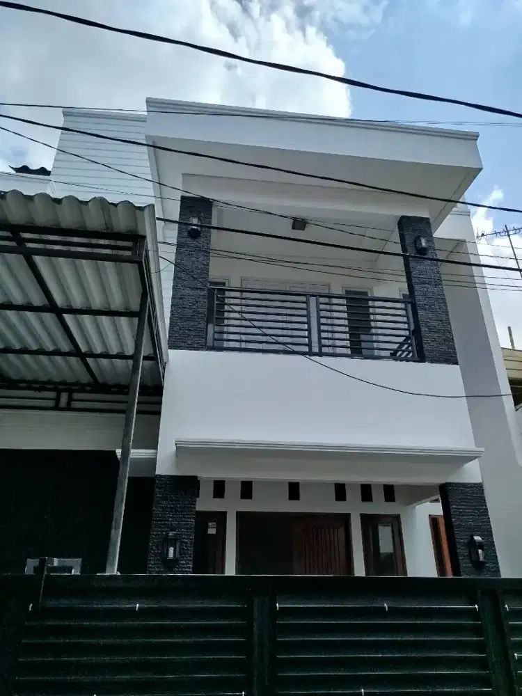 Di Sewakan Rumah 2 Lantai