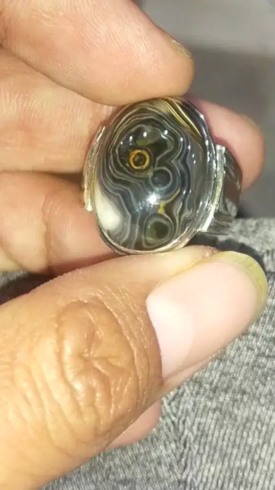 Batu akik karang Nunggal pamor