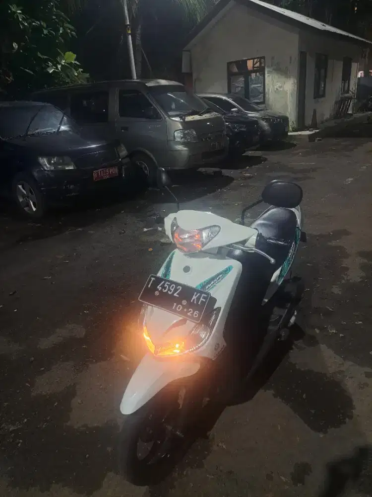 Mio smile 2011 putih