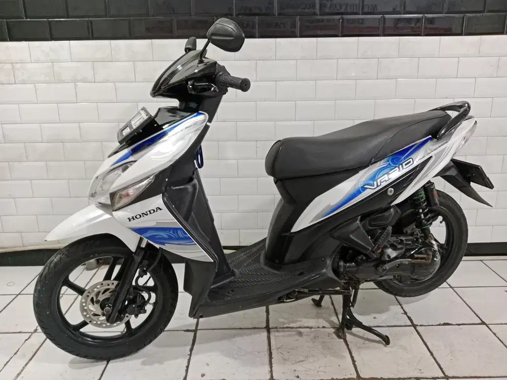 Dijual cepat Vario cw 2010 surat komplit