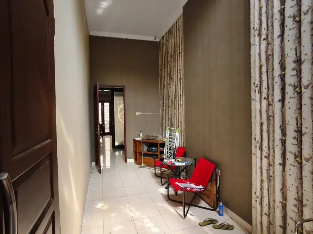 Rumah 2 Lantai di Sayap Setrasari Bandung Utara. Dekat Tol Pasteur dan Universitas Maranatha Sutami Setraduta