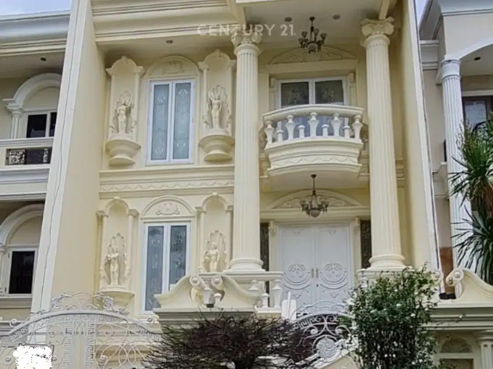 Rumah Mewah Elegan Vibes Old Money Cluster Walet PIK 1