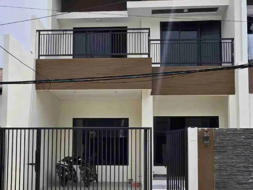 Hanya 2 Unit‼️Rumah Baru 2 Lt di Sukolilo Dian Regency