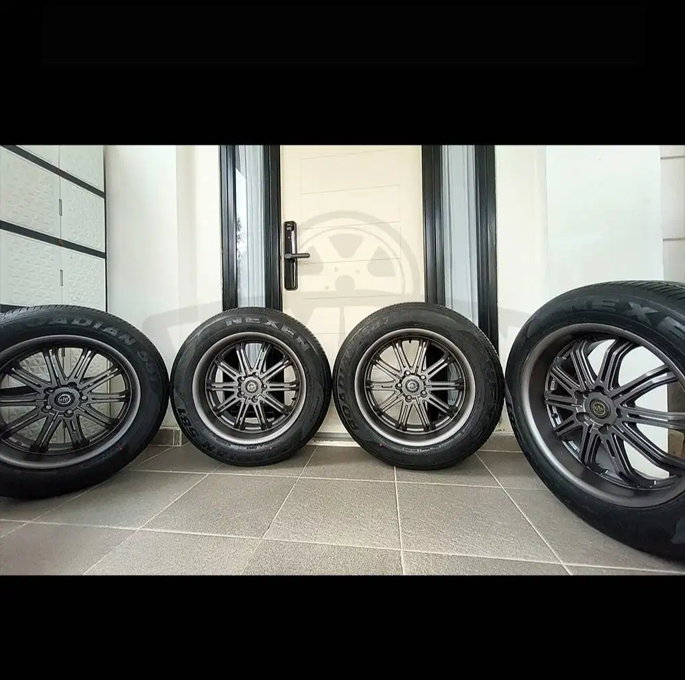 Velg Work Varianza Ring 18 R18 PCD 5x114 + Ban 235/60/18 kondisi 95%