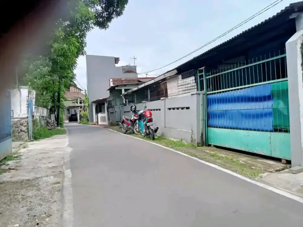 Dijual Tanah bonus  Bangunan kost L:230m