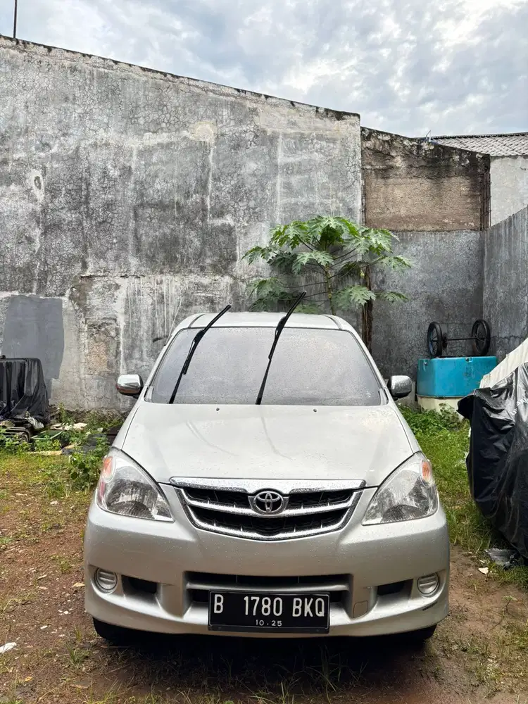 Toyota Avanza 2010 Bensin
