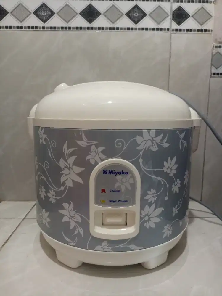 Magic Com Miyako MCM-528