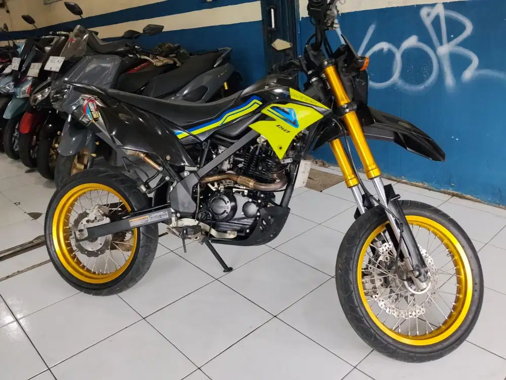 KAWASAKI D-TRACKER 2024 ISTIMEWA