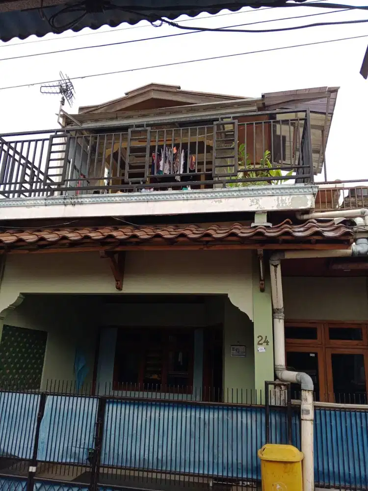 Rumah Dua Lantai - Sertifikat Hak Milik