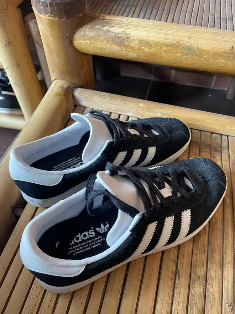Adidas stadt black