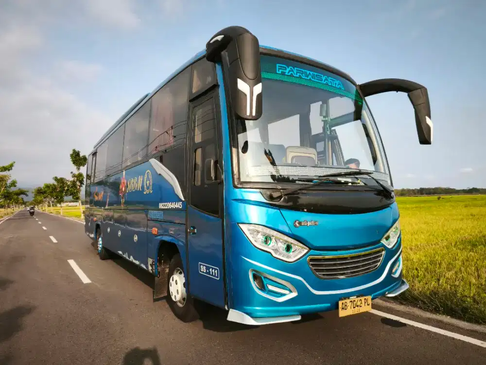 Bus Mediumlong HINO FC190 seat 41