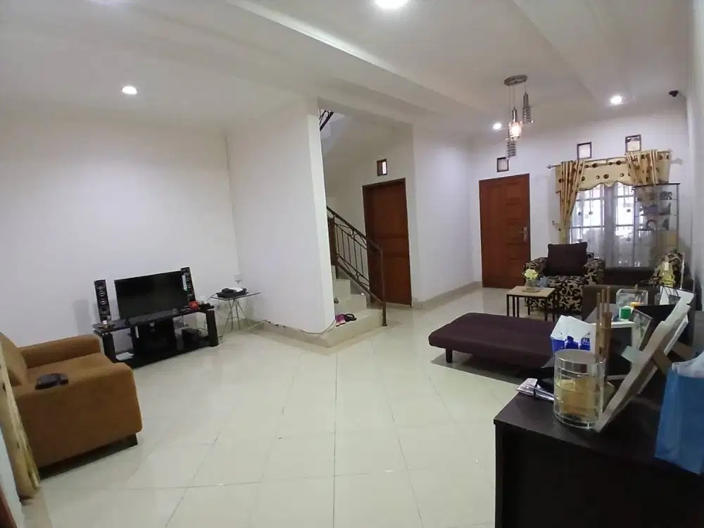 Di Jual Rumah Plus Kostan Strategis Dekat Ke Ciwastra & Margahayu Raya