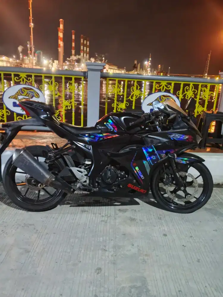 Suzuki GSX 150R