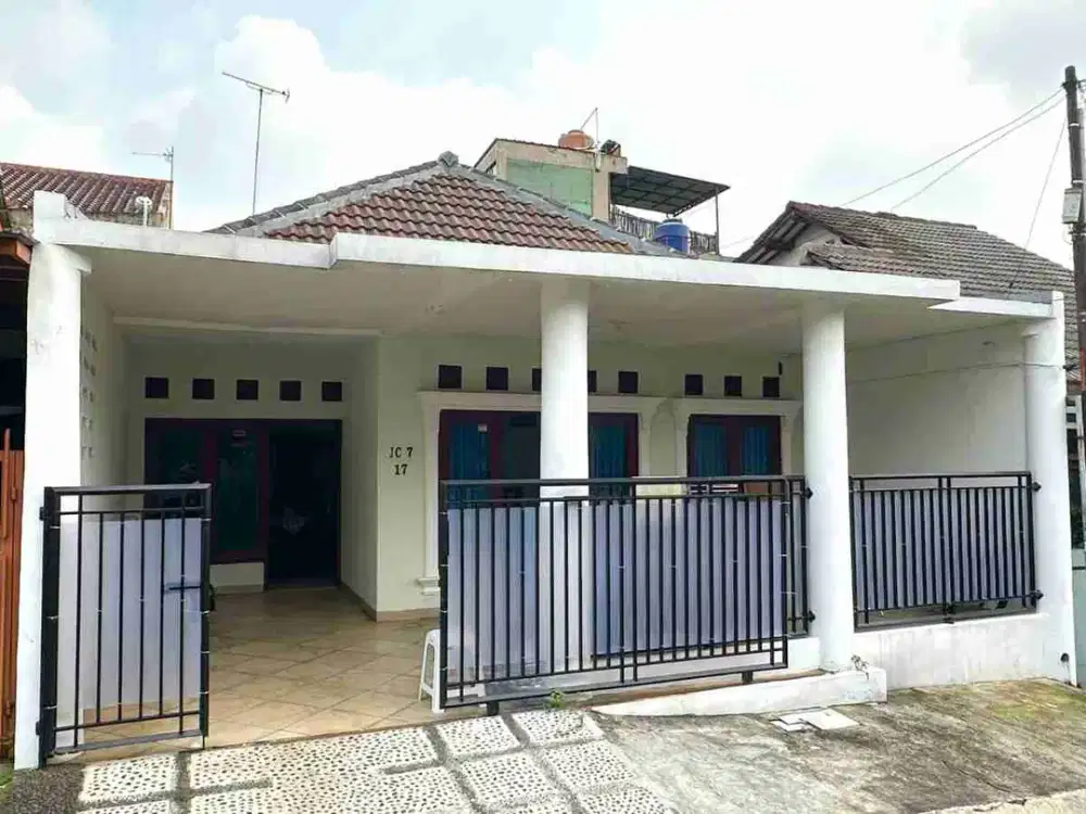 dijual rumah bagus semi furnish 1 lantai 2 kamar tidur lokasi strategis di gunung putri bogor