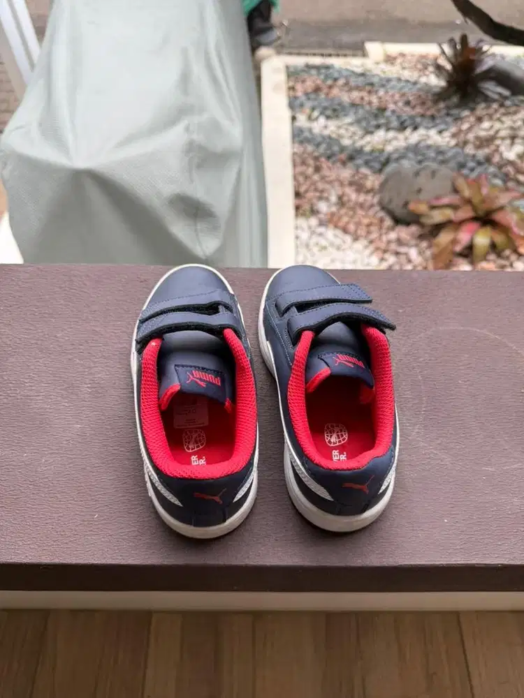 Sepatu anak preloved