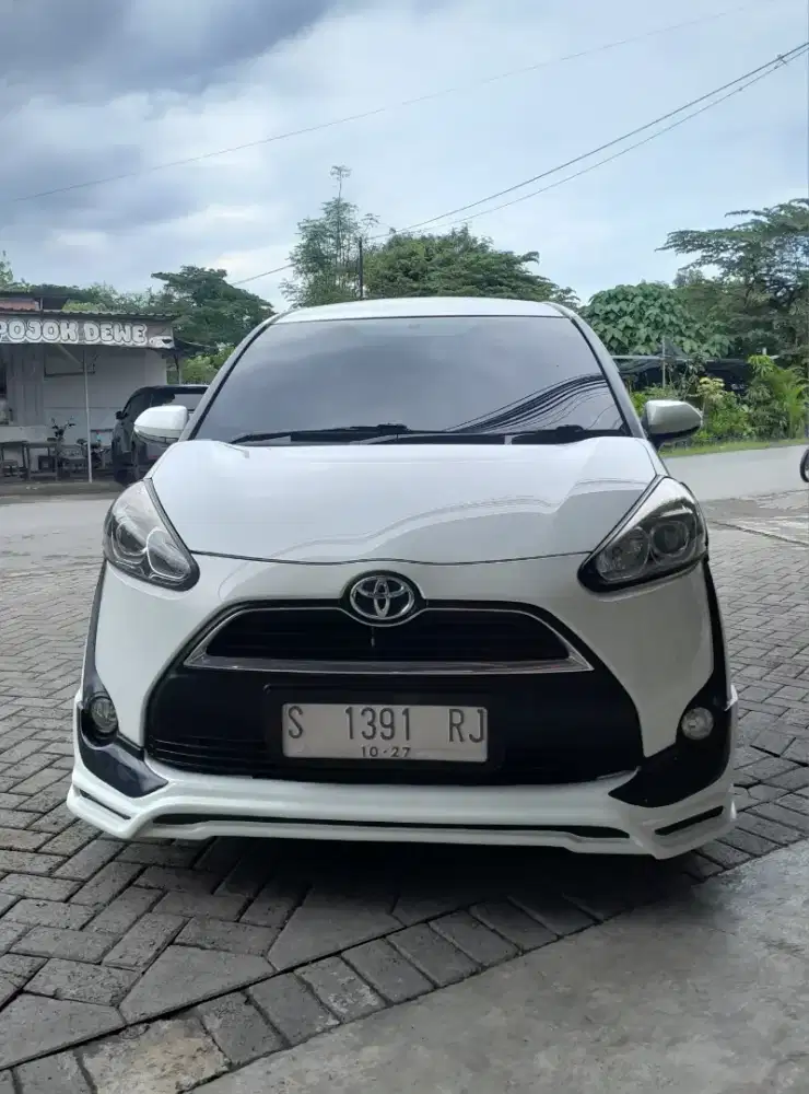 SIENTA G MANUAL 2017 Putih 1.5