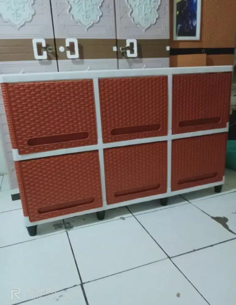 lemari flip club bekas no minus