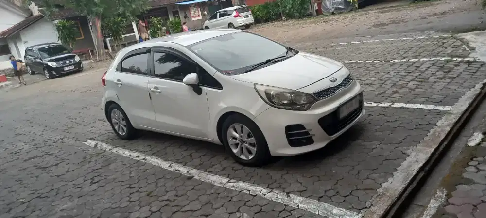 Kia rio.At bensin