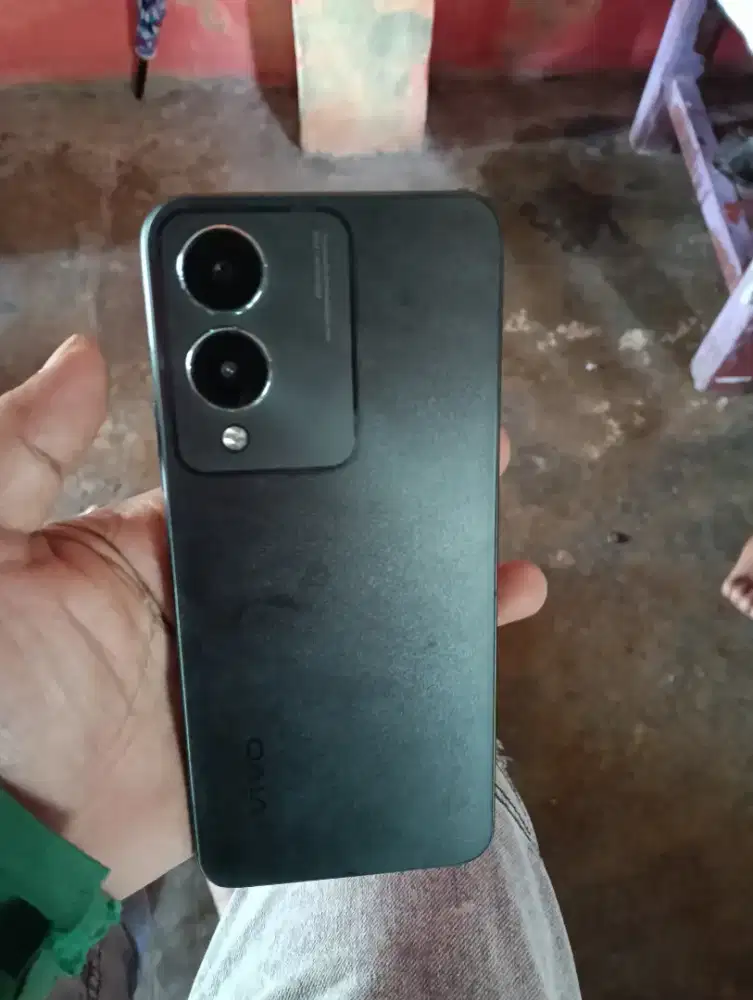 Vivo y17s ram4+4/128