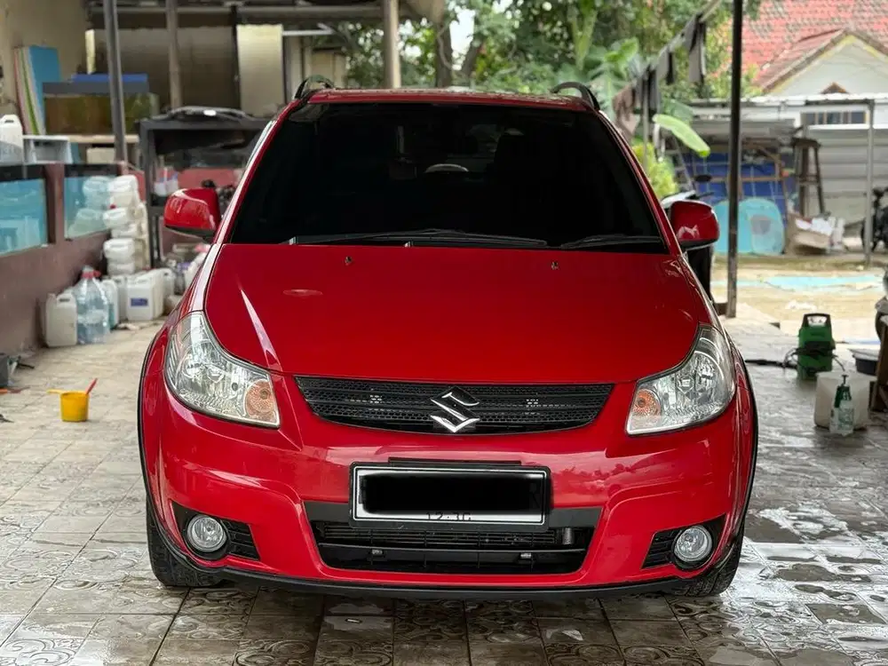 SUZUKI XOVER SX4 Manual km 70rb build up macan