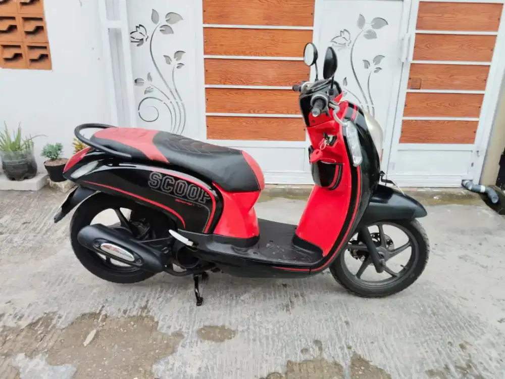 Honda Scoopy f1 tahun 2013 mesin cvt halus siap pakai di Tangerang