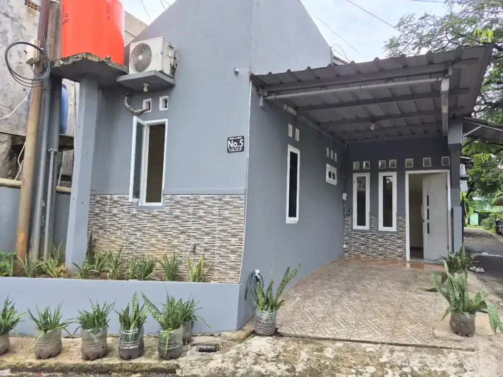 D JuAL Rumah strategis dan asri dekat lebak bulus