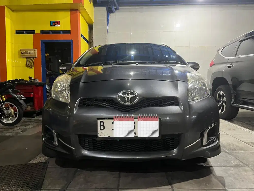 Yaris E AT 2012 Facelift