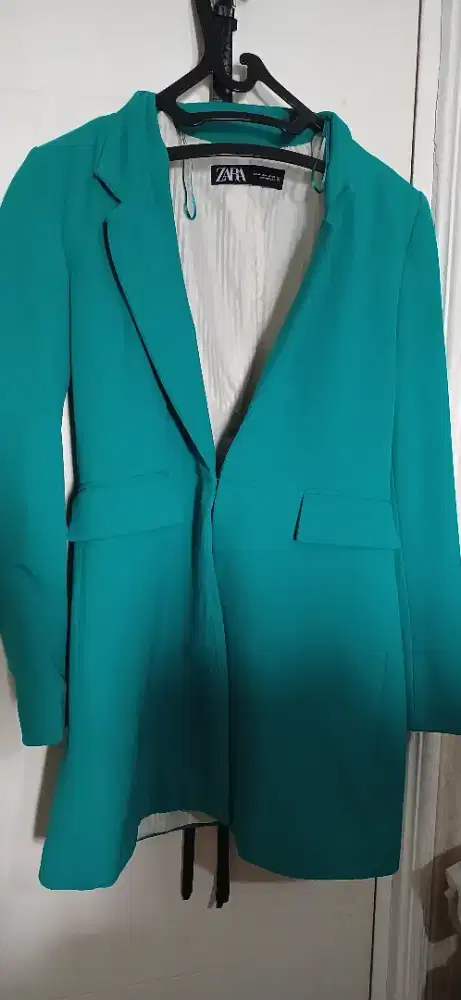 Blazer zara hanya sekali pakai