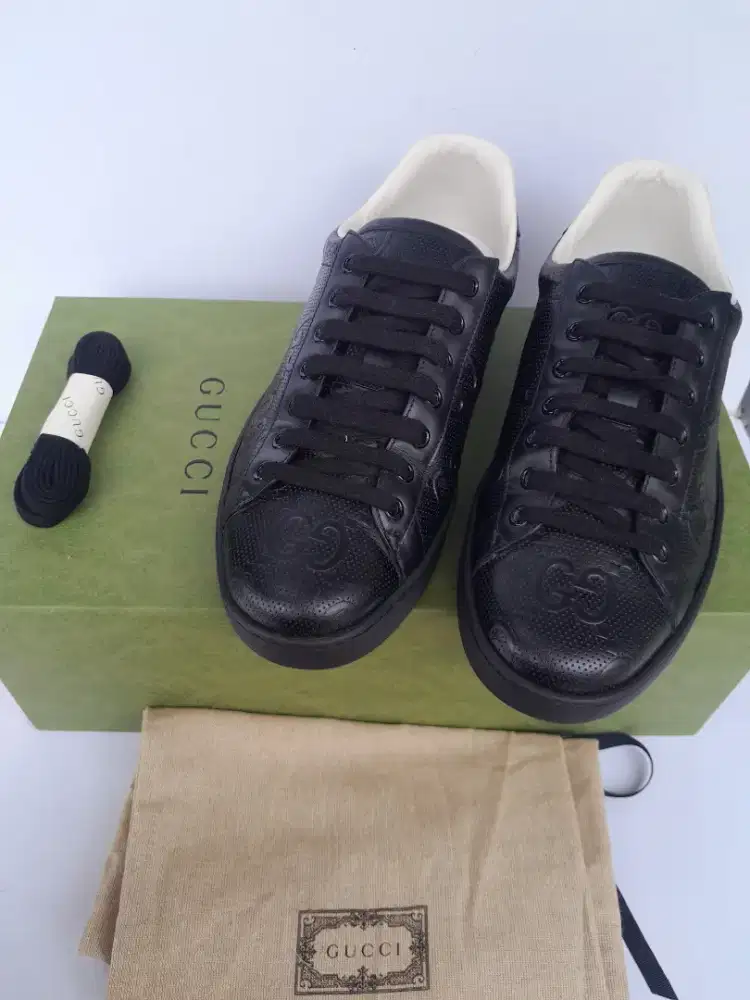 Sepatu Gucci Monogram Black Mens Sneakers Original