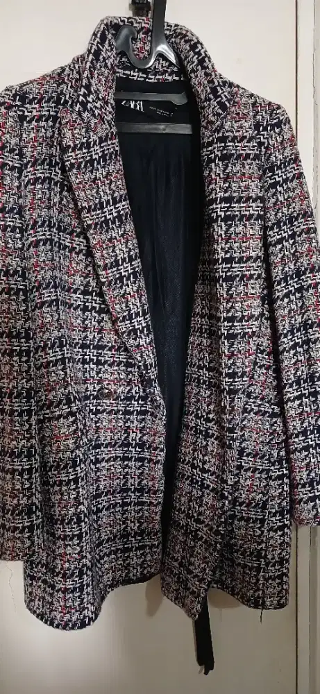 Blazer zara komdisi masih bagus belum di pake