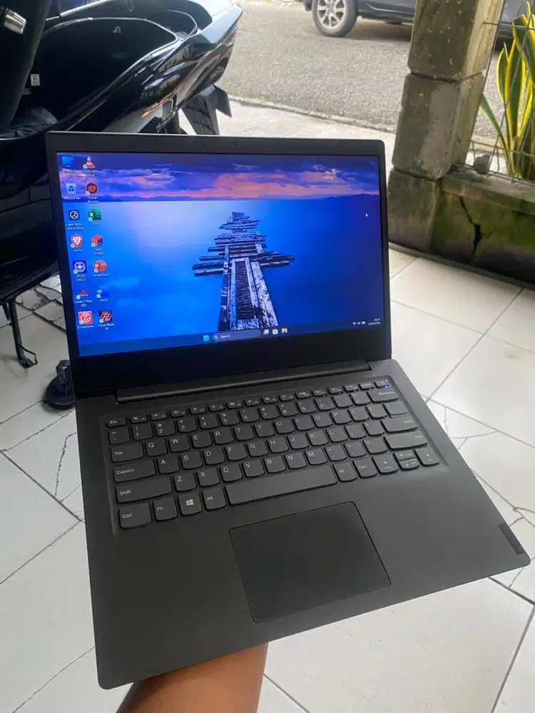 Laptop lenovo V14-ADA 82C6