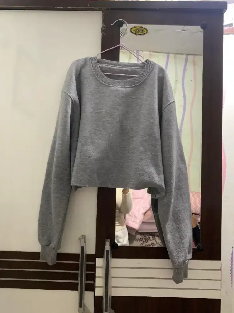 Jual sweater crop wanita oversize abu-abu