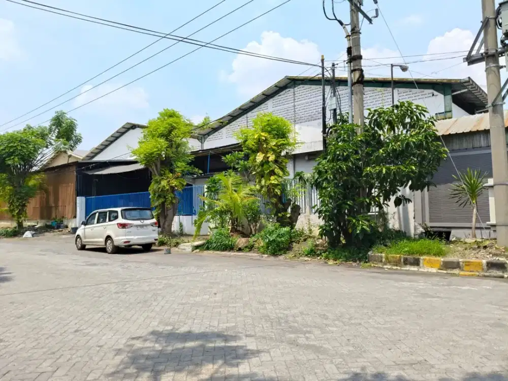 GUDANG LOKASI STRATEGIS