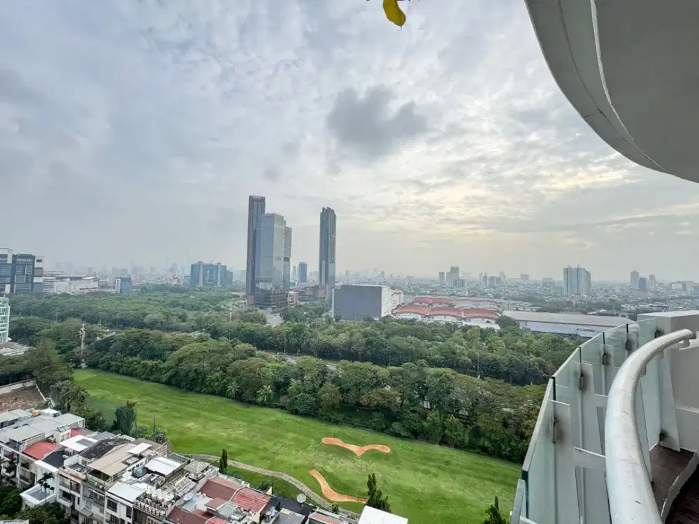 Apartemen royale springhill kemayoran 3BR 196 city view murah