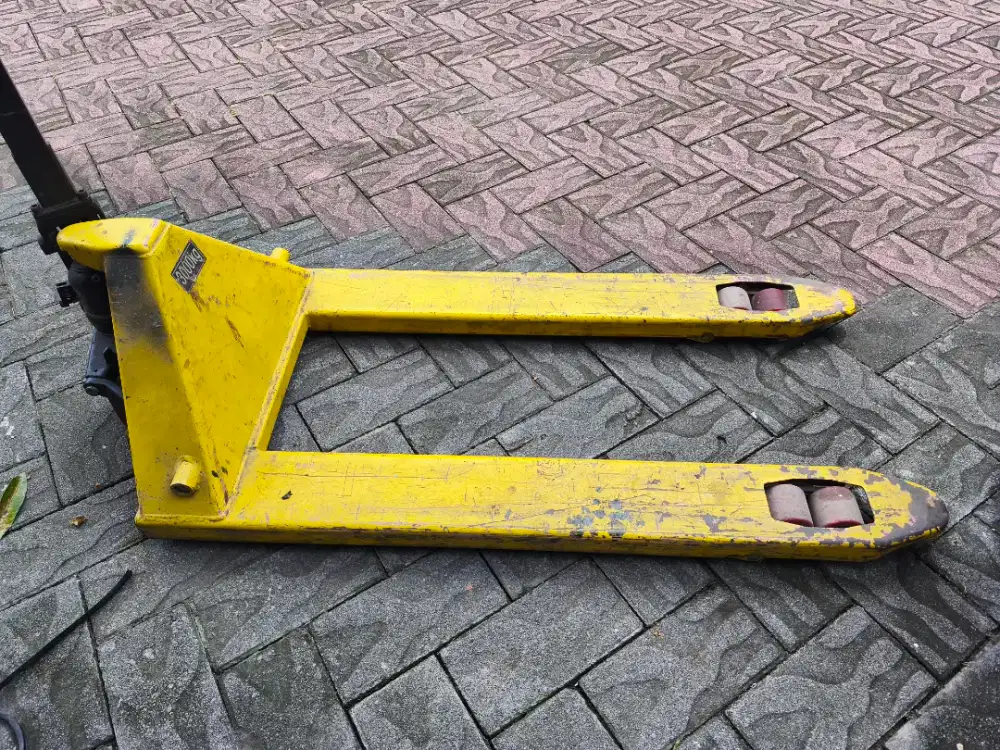 Dijual CEPAT HAND PALLET TROLLEY 3 TON