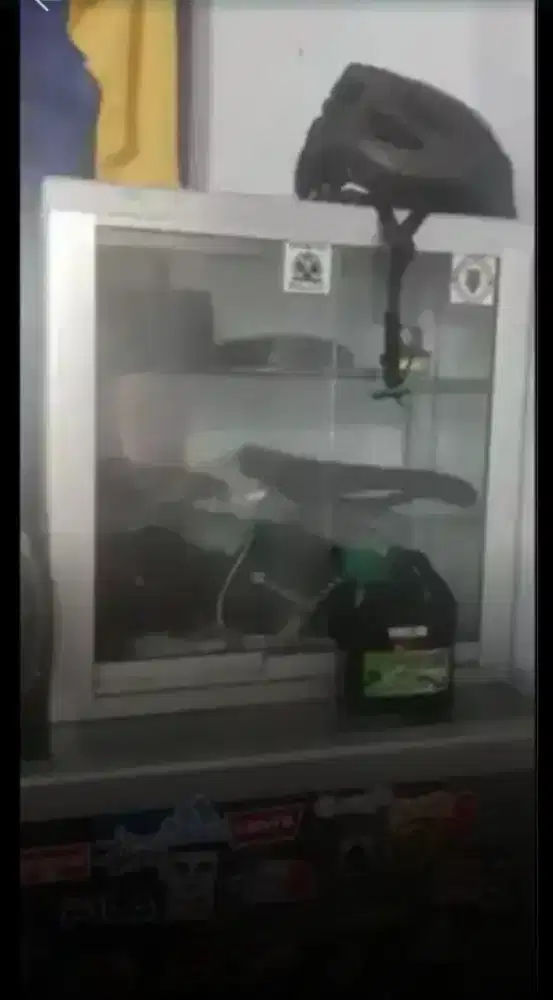 ETALASE KACA ROKOK / PULSA